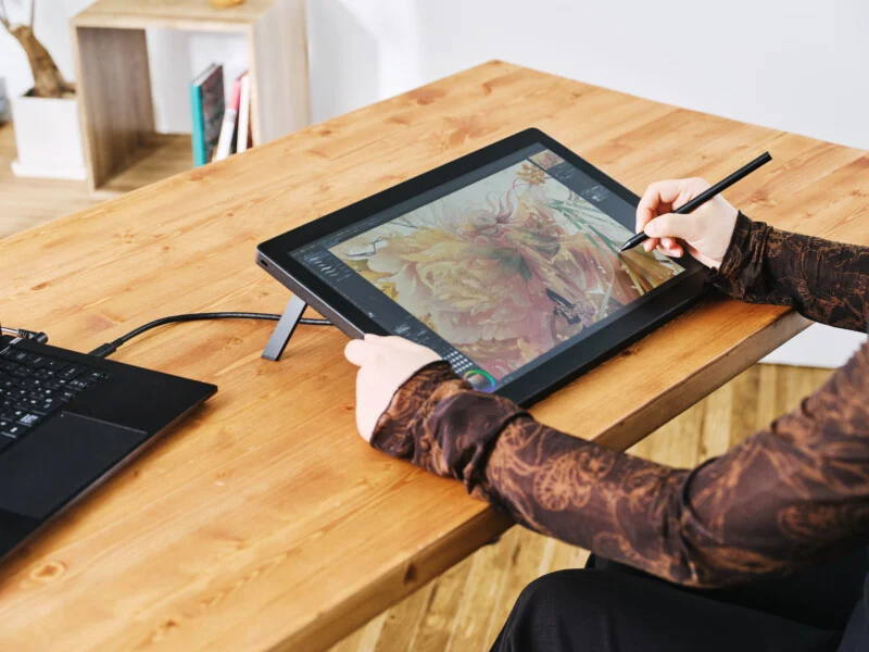 نمایشگرهای قلم Cintiq