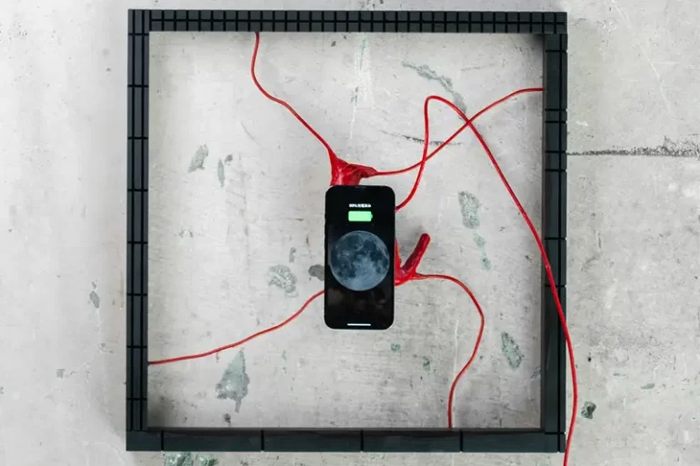 اینستالیشن تعاملی